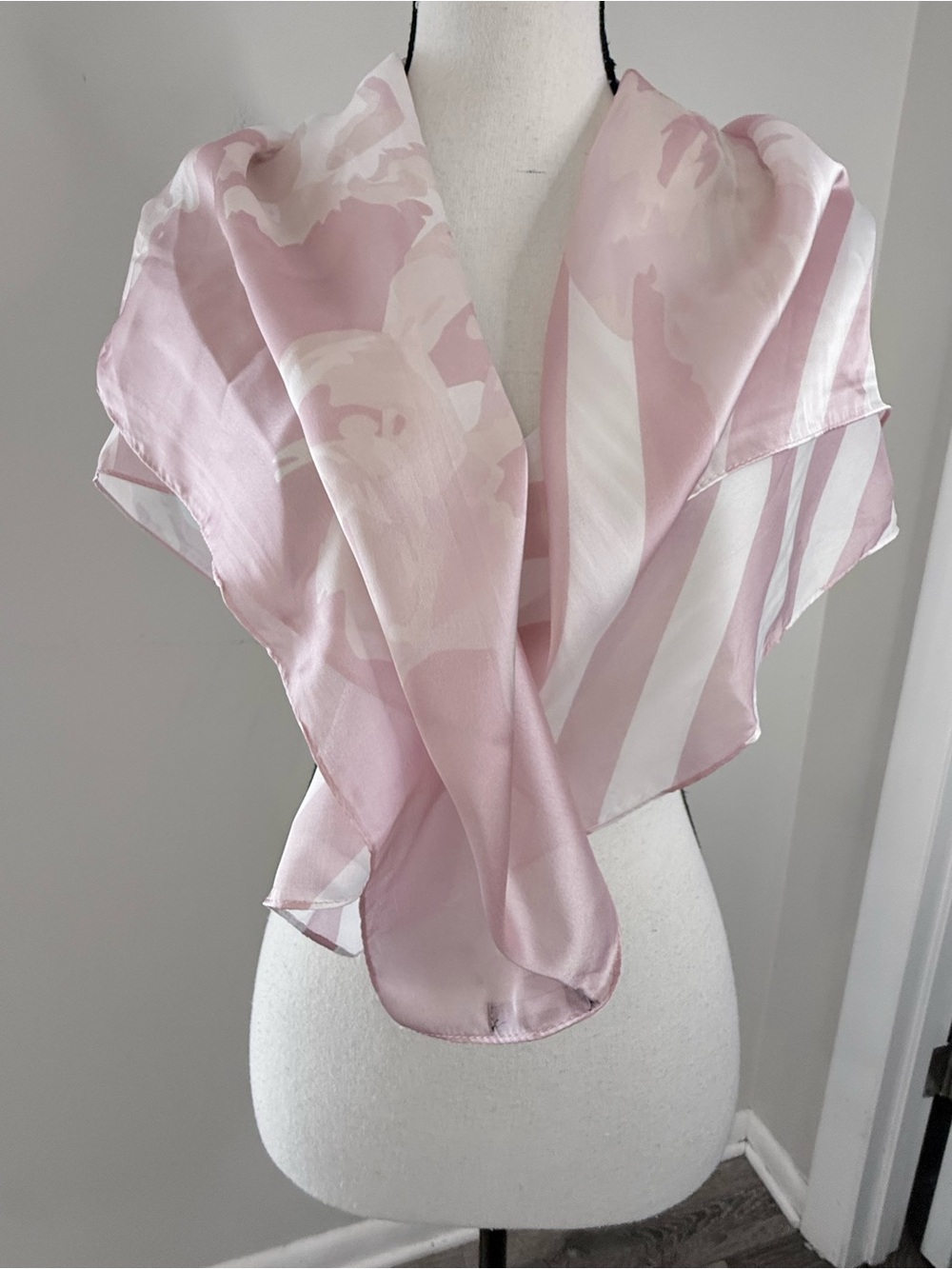 Ellen Tracy floral rose striped scarf accessory pink white semi sheer